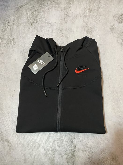 Спортивний чоловічий костюм з капюшоном