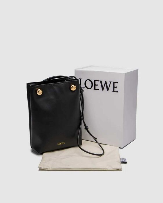 Сумка жіноча Loewe Pebble Pouch in Smooth Calfskin Black/Gold 1:1