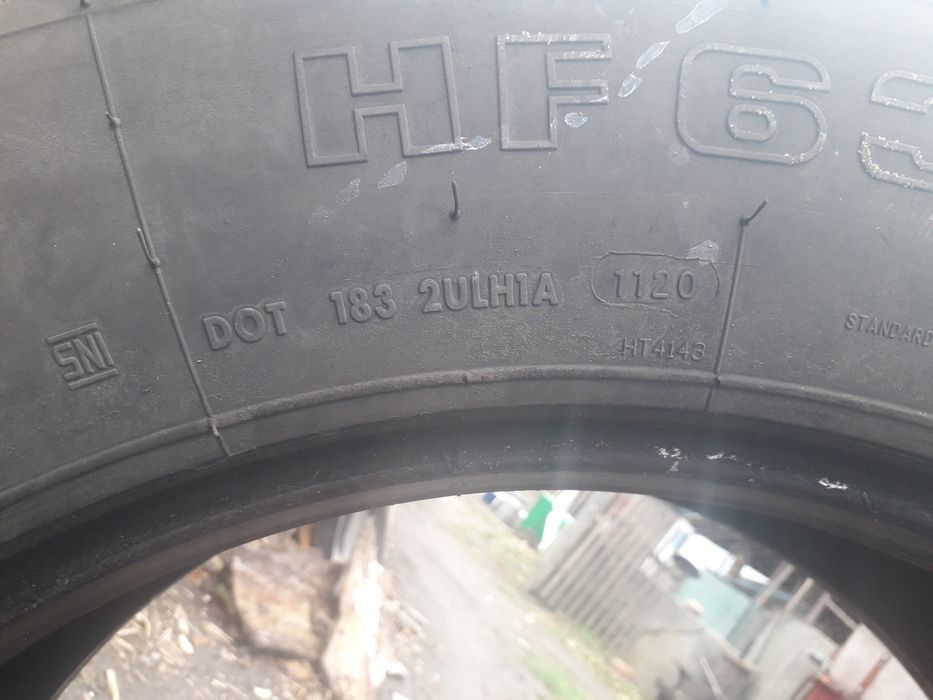 Продам    шини               .