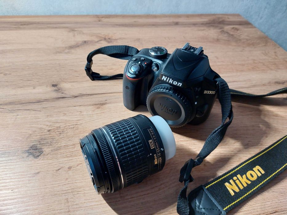 Aparat Nikon D3300 z mikrofonem