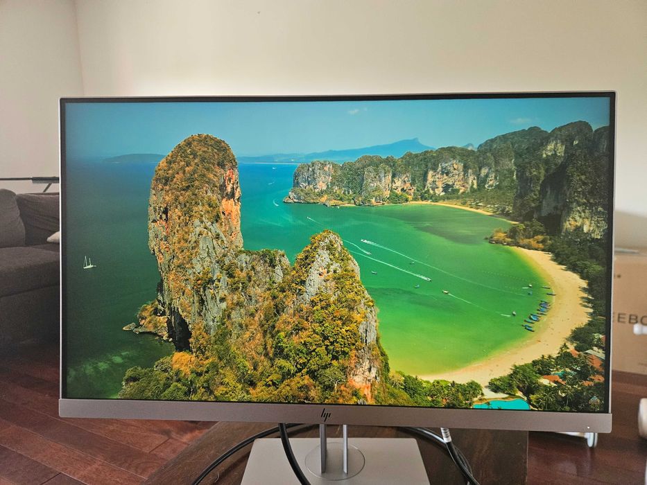 HP E243 24” IPS Full HD