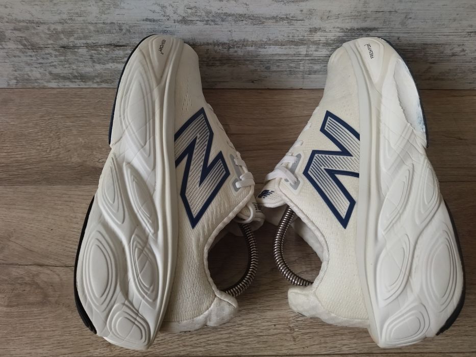 Бігові кросівки New Balance Fresh Foam X More v 5.