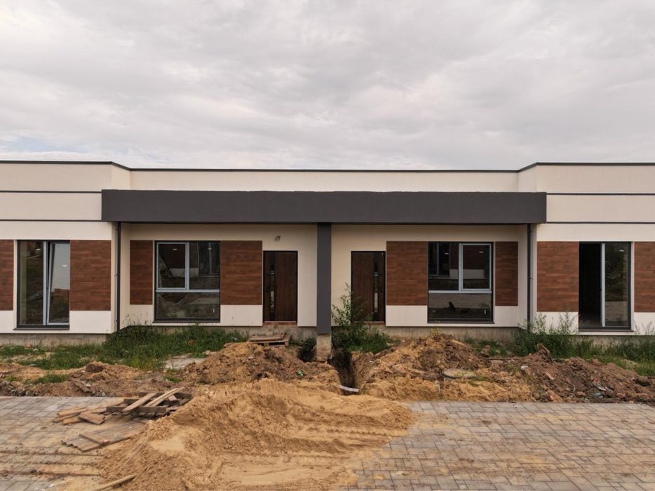 Продам збудований котедж вул. Успішна