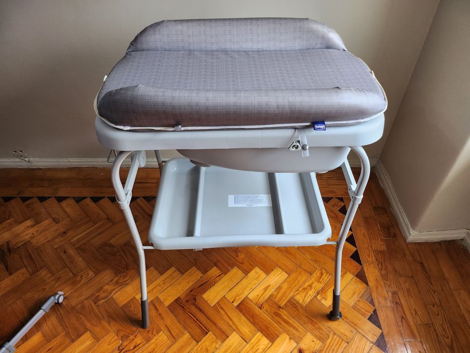 Carrinho,Ovo Banheira com trocador, berço next 2 me muito bons tudo po