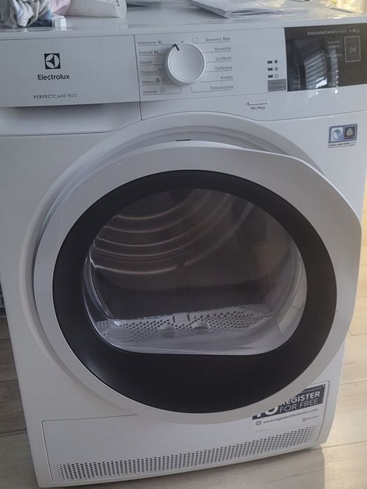 Suszarka Electrolux  PERFECTCARE'800
PERFECTCARE'800 ElectrPERFECTCARE'800olux
PERFECTCARE'800