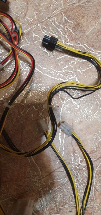 Продам блок питания  Cooler master 460w  в хорошем рабочем состоянии.