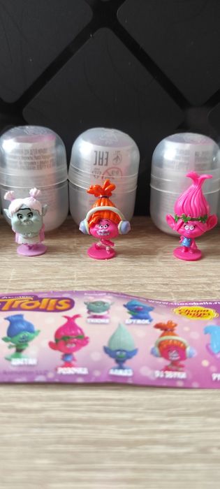 Киндер шар Чупа -чупс из серии тролли