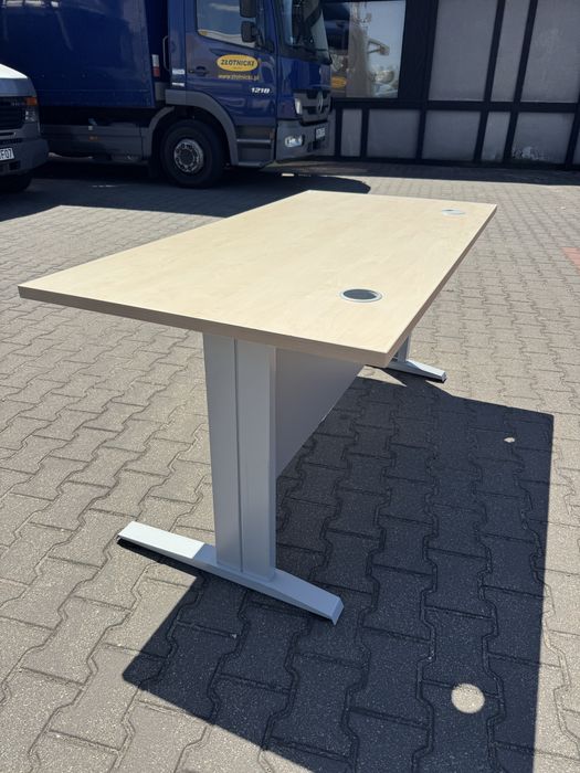 Biurka 160/80  stan bardzo  dobry , uzywane ,poleasingowe