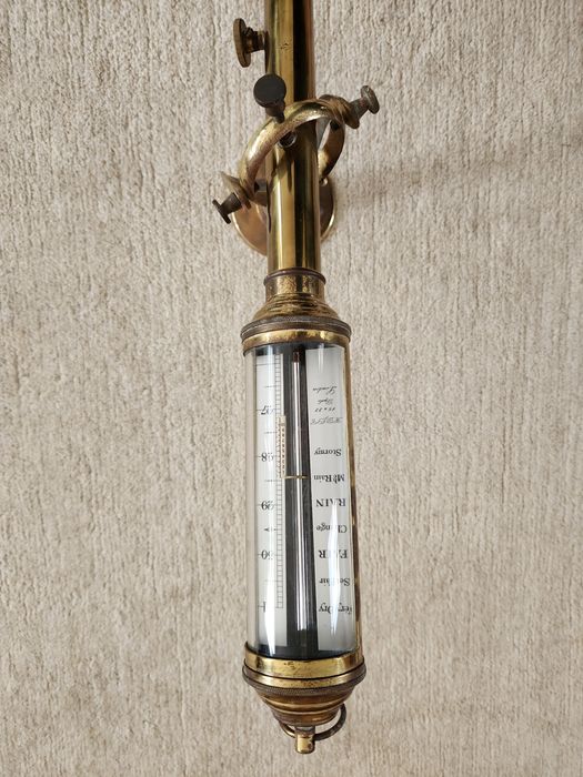 Barómetro de navio vintage