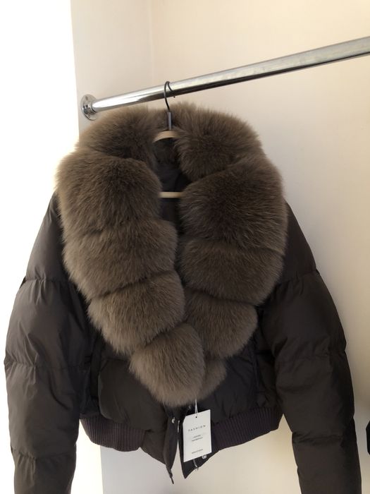 Пуховик, куртка, пуфер з песцем.