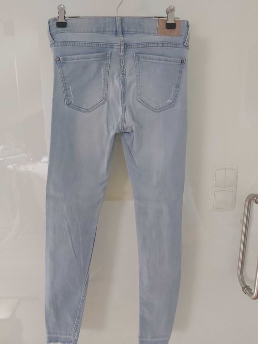 Roupa usada em excelente estado