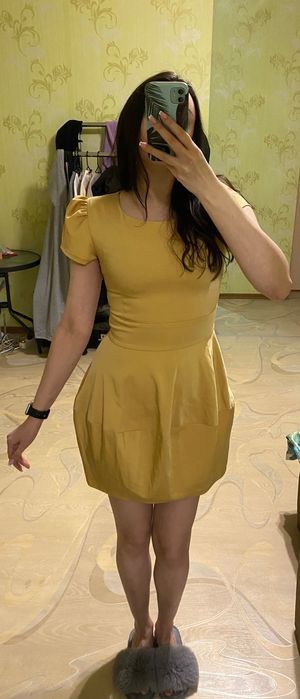 Жіноча вечірня сукня