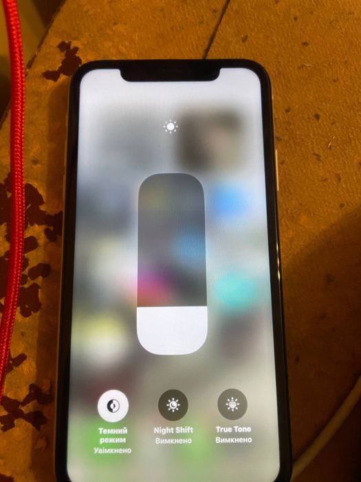 Продам айфон хр.