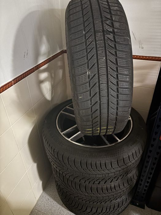 Pneus com jantes 235/50 R 18