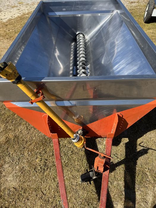 Reboque inox para uvas