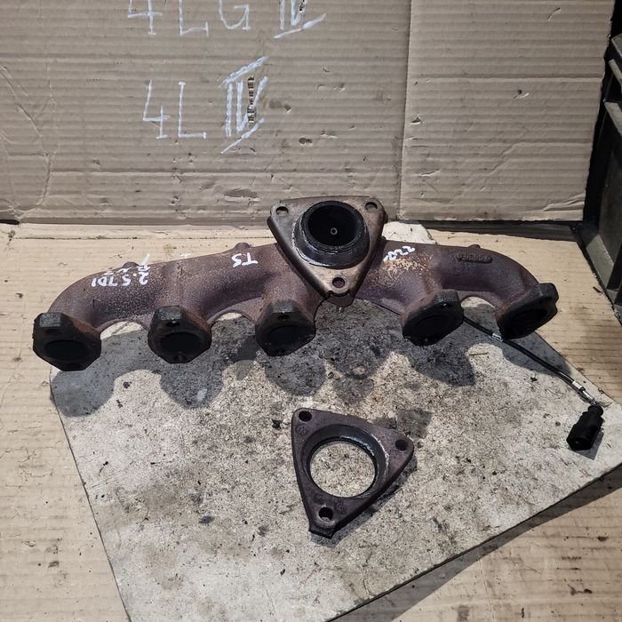 Kolektor wydechowy vw T5 transporter 2.5TDI diesel 2006r BNZ