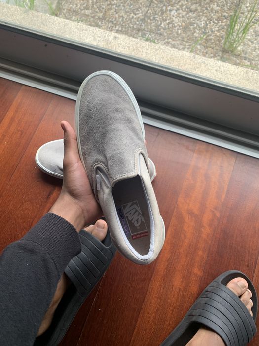 Sapatos da vans cinzentos