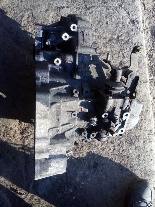 toyota AVENSIS T25 116KM 2,0 d-4d 03-06 skrzynia biegów