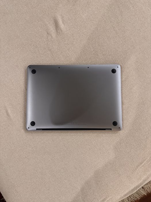 MacBook Pro 2020 M1, 13 Polegadas. 8GB, 265GB