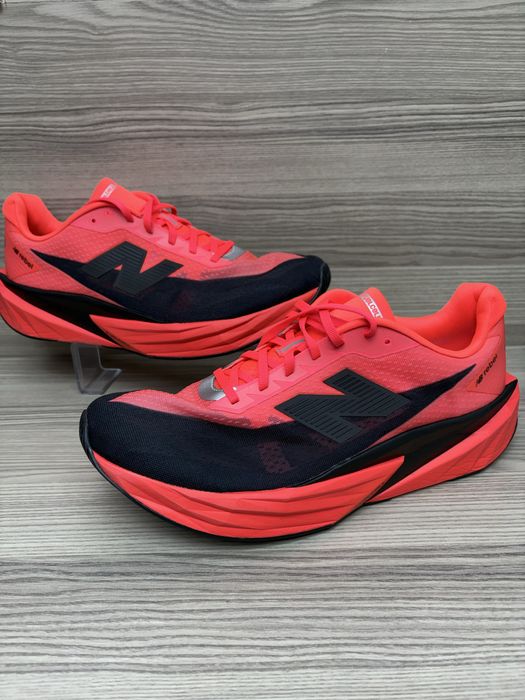 Чоловічі кросівки New Balance FuelCell Rebel v5 оригінал _ Кроссовки new balance FuelCell Rebel v5 оригинал