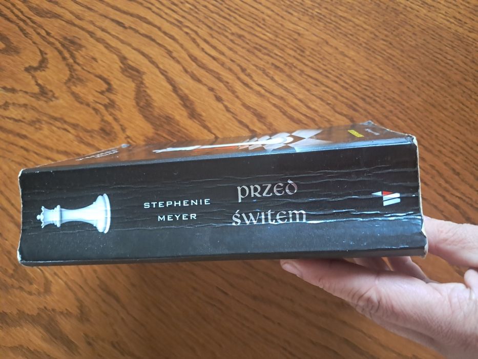 Przed świtem Stephanie Mayer.