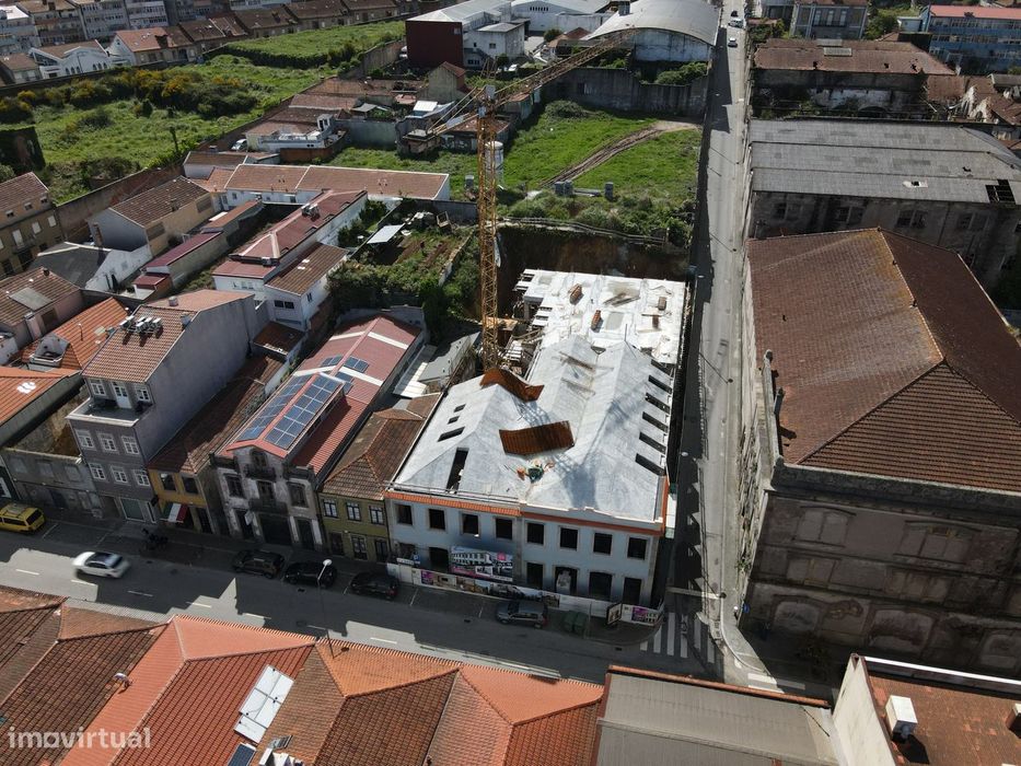 T1+1 Novo c/ Lugar de Garagem em Santa Marinha (Devesas)