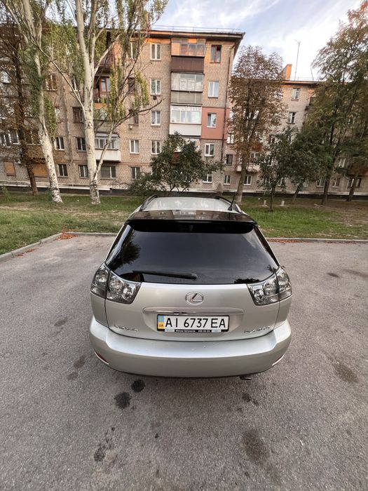 Машина Lexus RX350