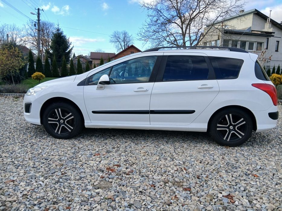 Пежо 308 sw 2011 року