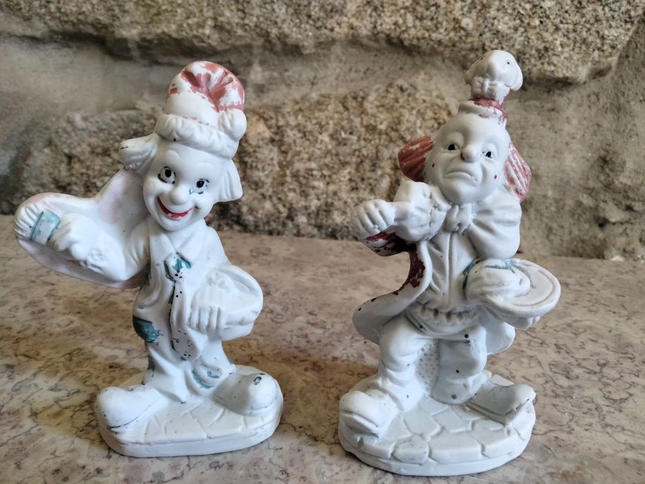 Conjunto de palhaços, palhaço feliz e palhaço triste