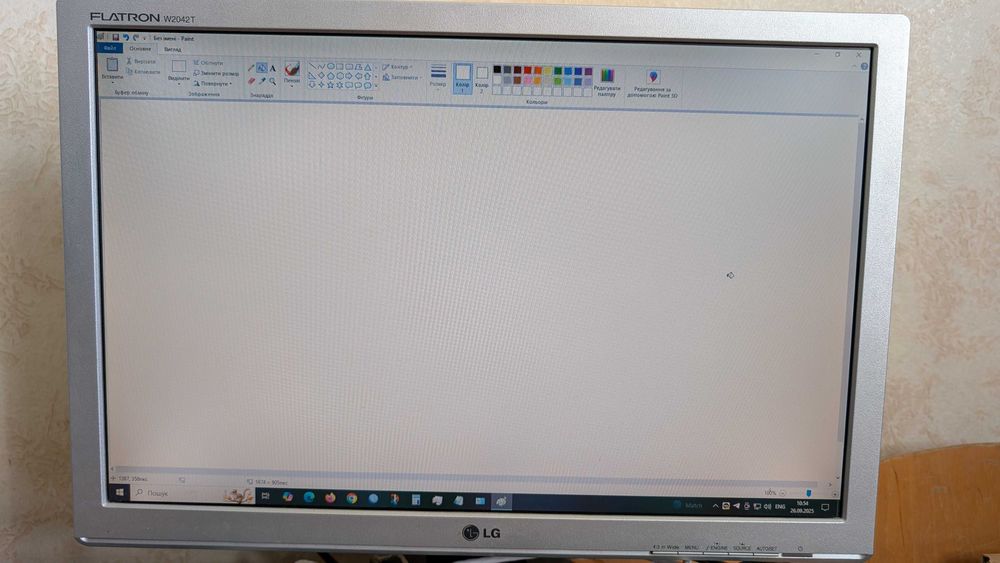 Монітор LG 2042T