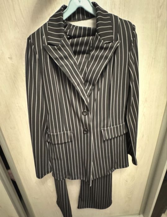 Nowy Garnitur damski 3 czesci