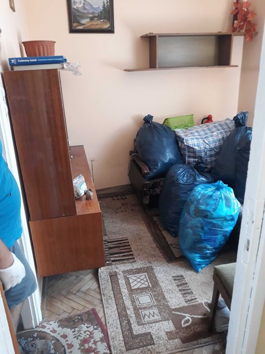 WYWOZ SMIECI Wywóz gabarytów Wynajem kontenerów Wywóz mebli transport