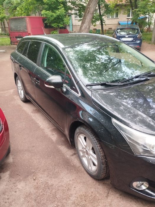 Продам тойота авенсіс 2012р