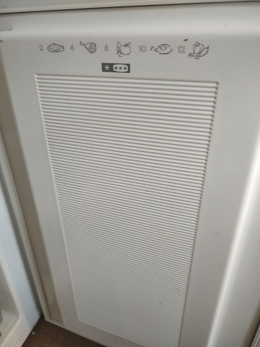 Продам морозильну камеру