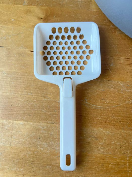 Tiaki Cinder kuweta zamknięta + łopatka