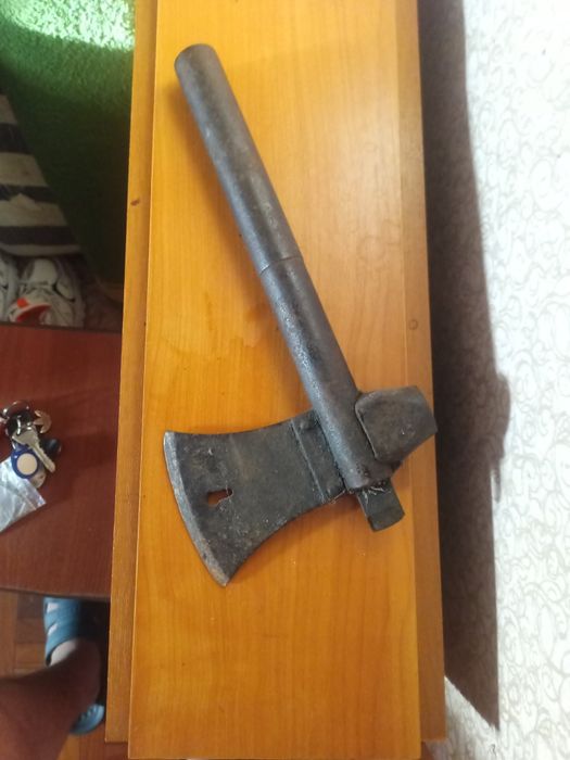 Сокира молоток ножовка і зубило