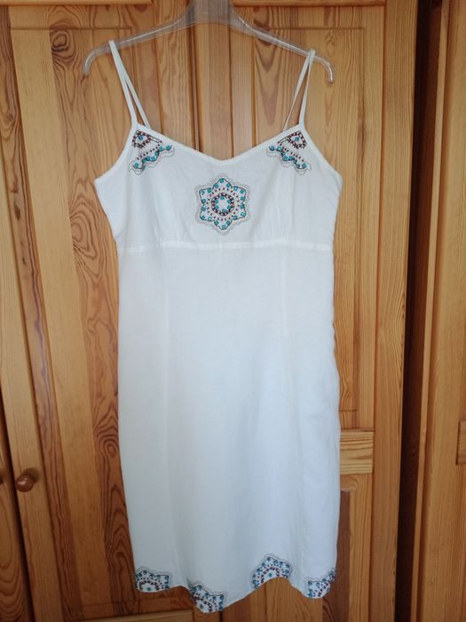 Biała sukienka Papaya 42