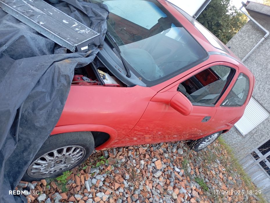 Vendo para pecas corsa b