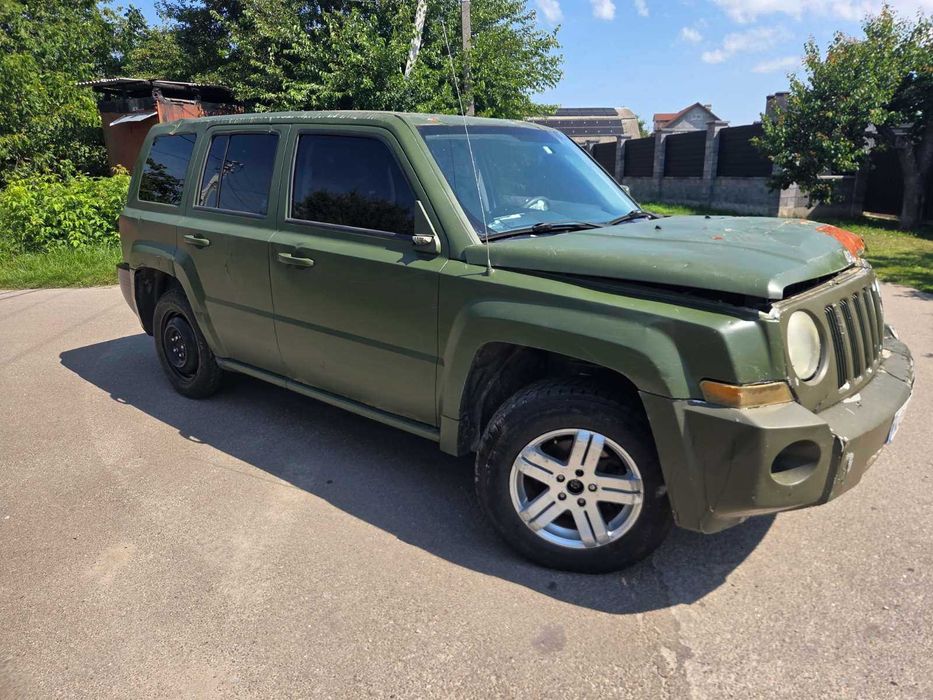Продам Jeep Patriot 2008, 2.36л бензин, механіка, передній привод