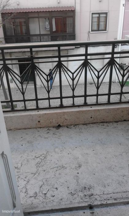 Quarto - localizado em Benfica Lisbon