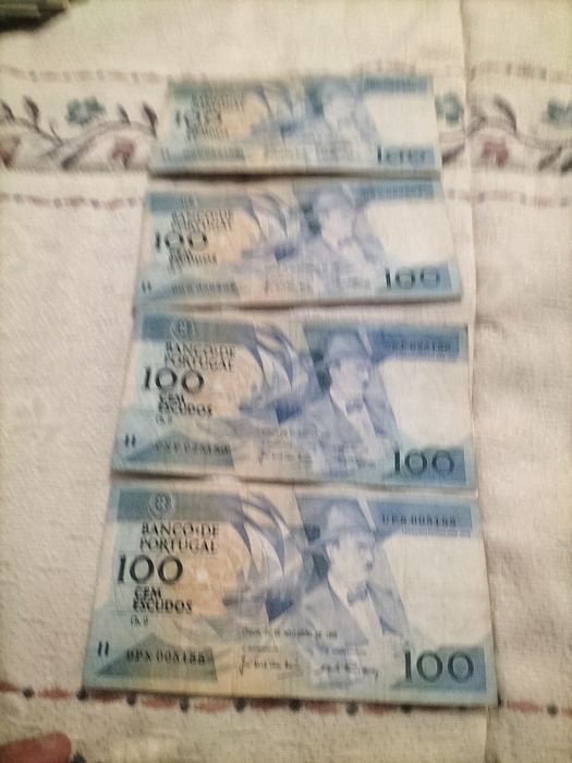 Notas antigas de vários países