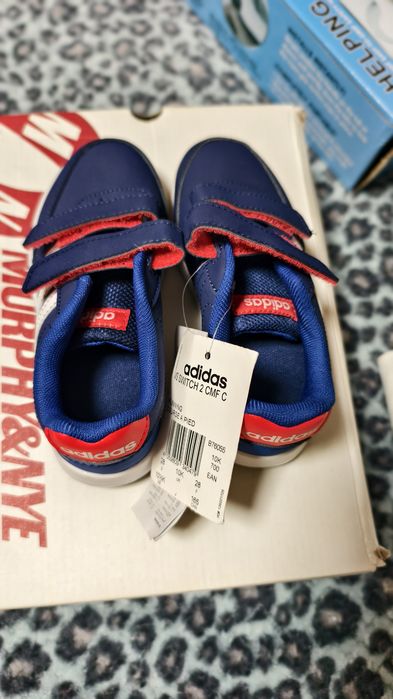 Продам дитячі нові кросівки Adidas