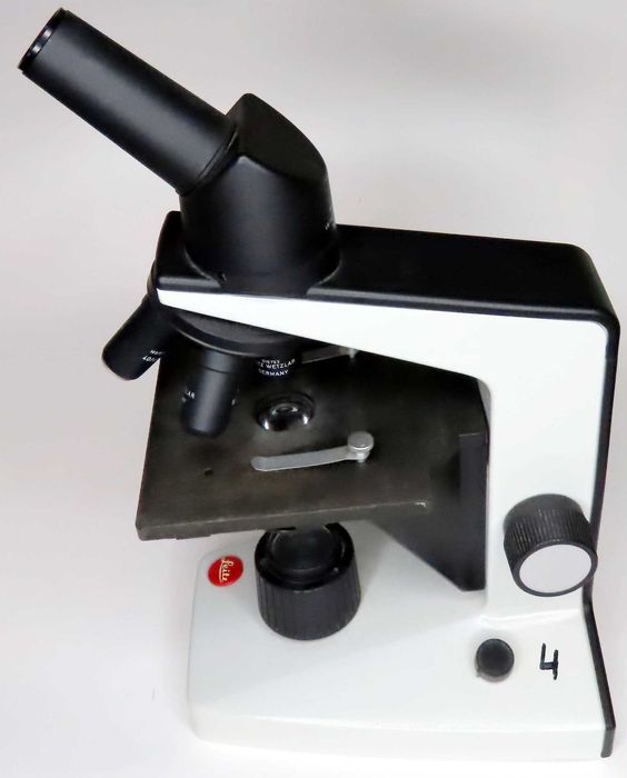 mikroskop laboratoryjny biologiczny  E. Leitz (Leica) HM-Lux