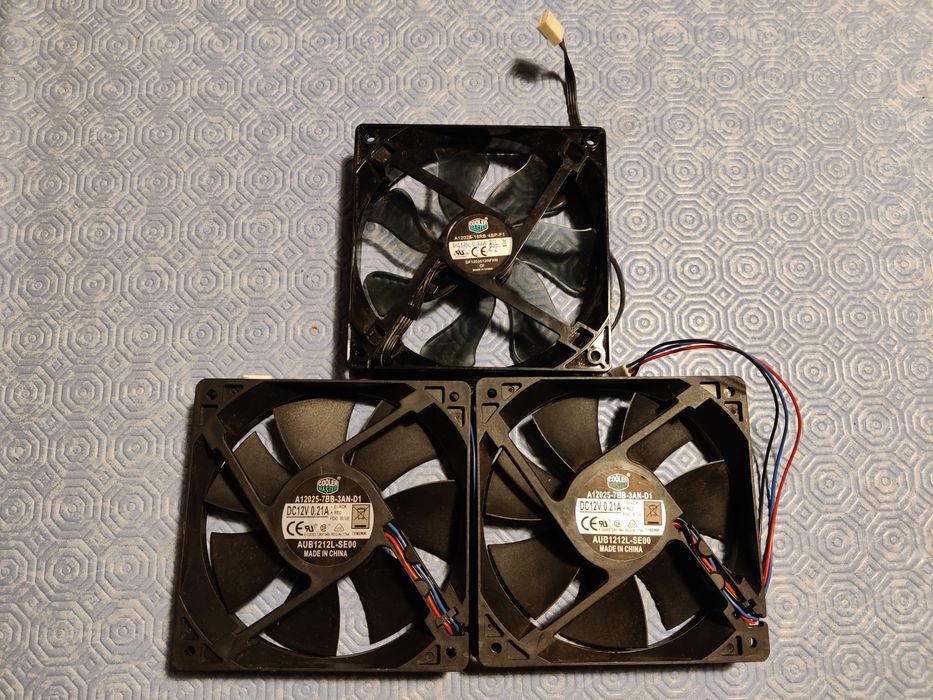 Selling 3 Cooler Master 120 mm Fans64738879923971120