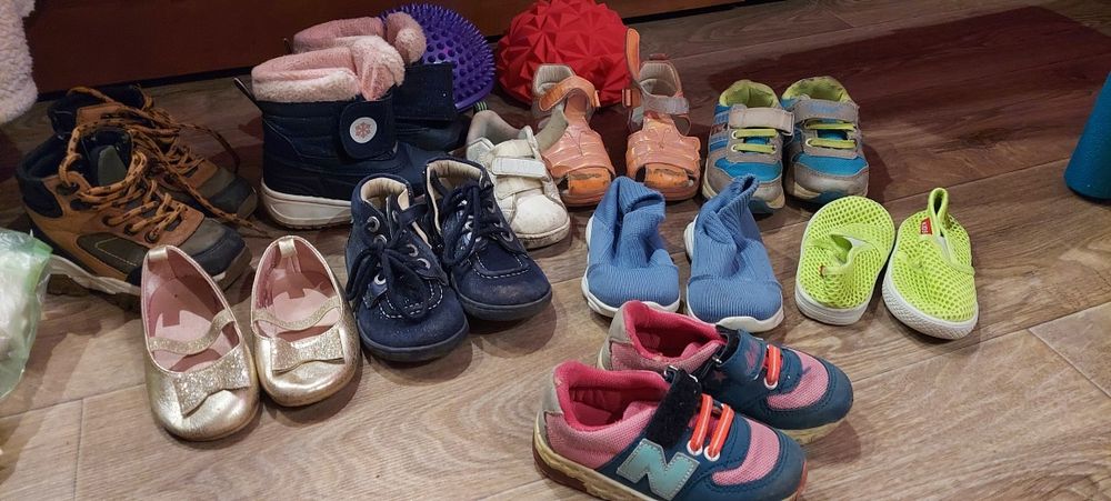 Детские вещи  куртки,тёплые человечки,обувь