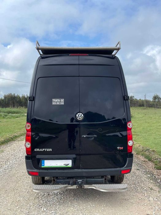VW Crafter com porta bagagem