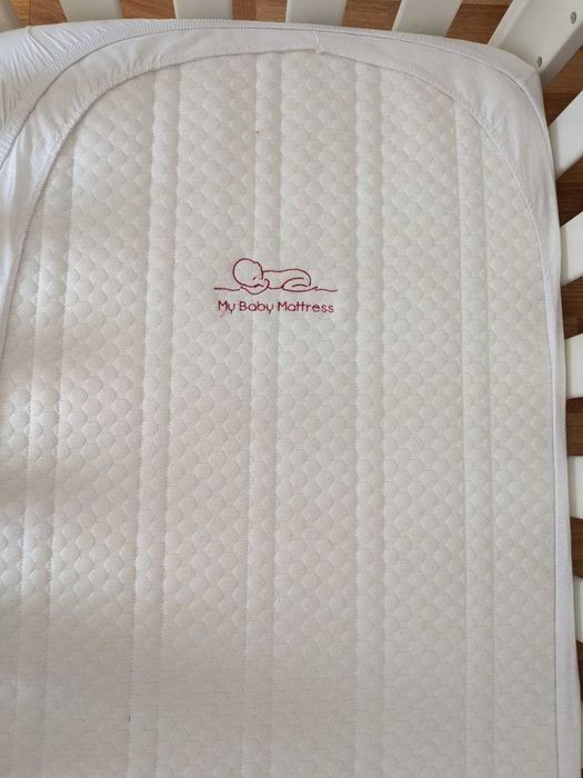 berço branco doco sleeping 120x60 com rodinhas + colchão