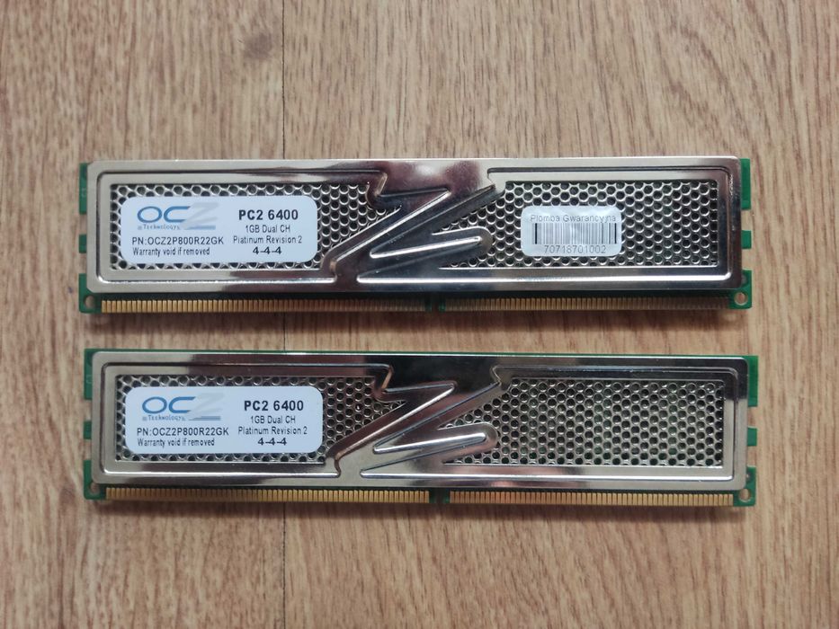 Retro PC Intel Core Duo + płyta Gigabyte + 2GB RAM OCZ Platinum + Maxtor 40GB + Nagrywarka ASUS