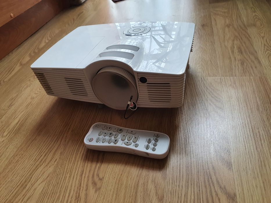 Projektor Optoma  HD28dse DLP fullHD