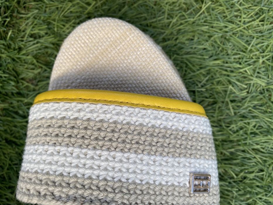 Sandalias Tommy Hilfiger ( Novas )